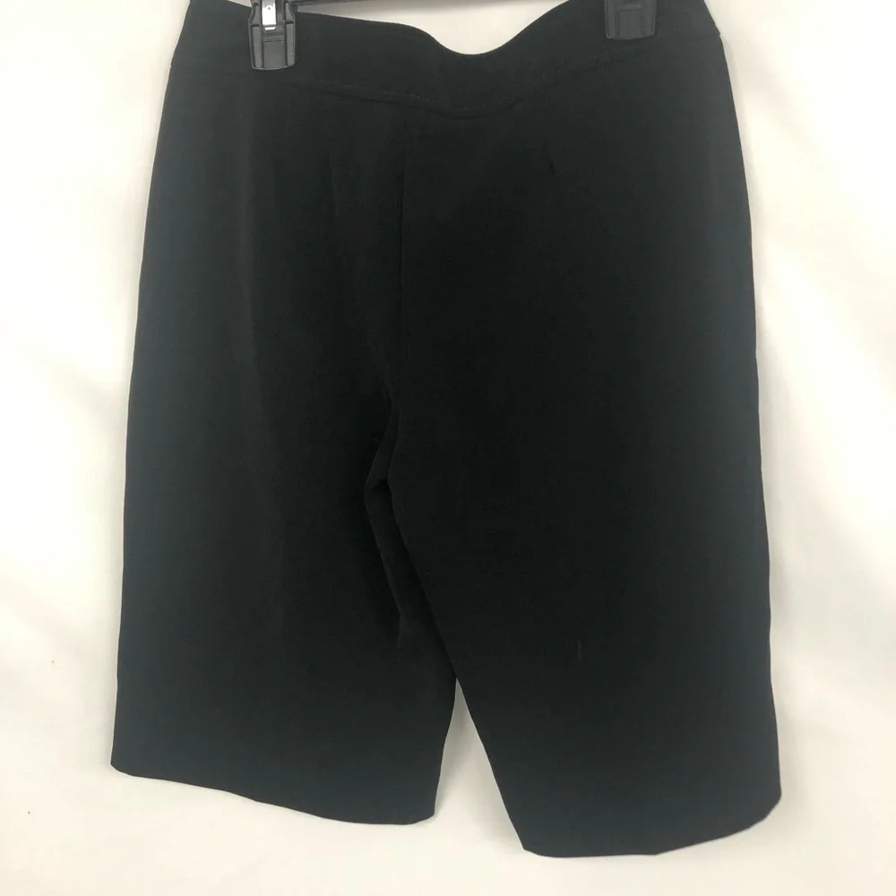 WHBM DRESSY BLACK SHORTS‎ KNEE LENGTH 0
